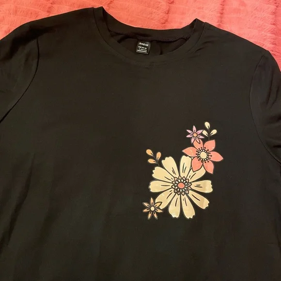 NEW SHEIN Black Tee with Pink and Cream Floral Design- Salt of the Earth - Picture 3 of 3